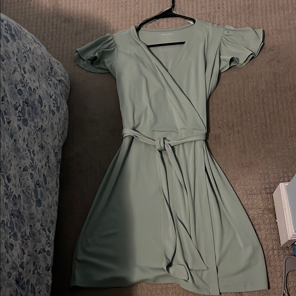 Nine West Green Wrap Midi Dress V-Neck Tie Front